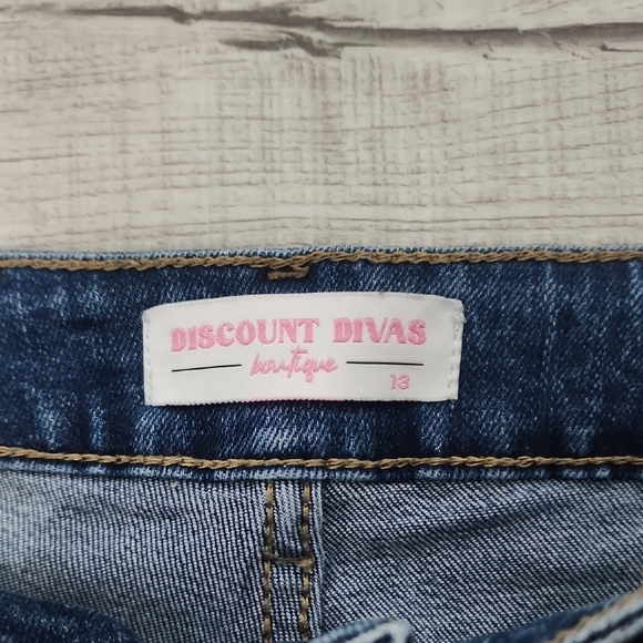 Discount Divas Women's Blue Jeans - Picture 2 of 4